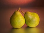 Two pears illustrate Banyan Treatment Centers eating disorder treatment